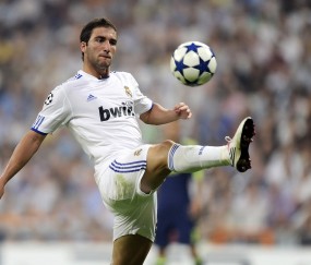 官方娱乐平台-血色判罚与黄黑风暴，一场争议红牌如何掀翻本菲卡，成就多特蒙德的史诗逆转，您尚未提供具体内容，请先分享相关文本或事件描述，我将为您生成一个精准的标题。